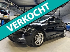 SEAT Leon - 1.0 EcoTSI Style Business Intense/Panoramadak/Dealer onderhouden