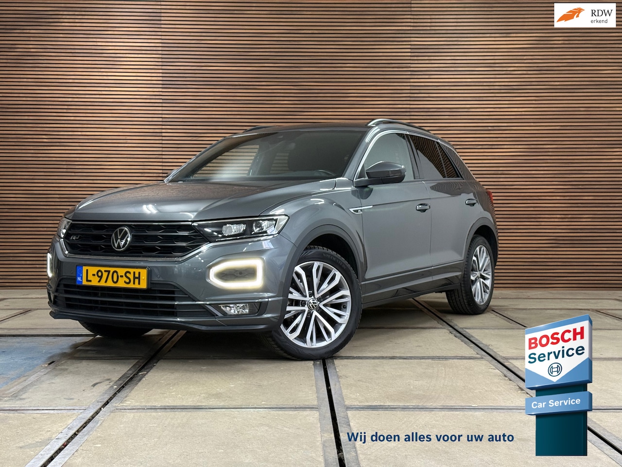 Volkswagen T-Roc - 1.5 TSI Sport Business R-Line | Virtual Cockpit | Adaptive Cruise Control | Camera | Stoel - AutoWereld.nl
