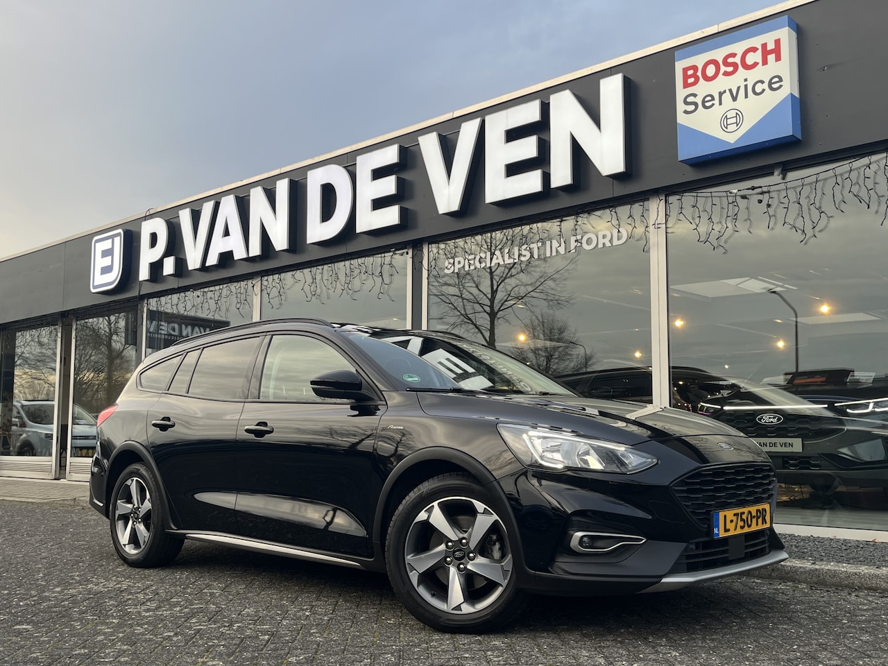 Ford Focus Wagon - 1.0 EcoBoost Active Business 125pk/92kW 6-bak | Wordt verwacht | Trekhaak | Winter Pack | - AutoWereld.nl