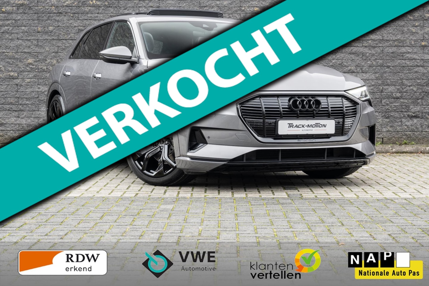 Audi e-tron - E-tron 55 quattro Grey & black 95 kWh panoramadak - AutoWereld.nl