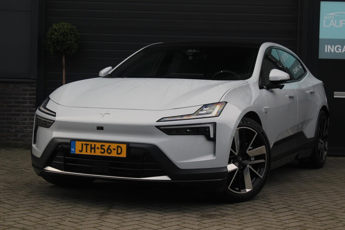 Polestar 4 - Long Range Dual motor Plus 100 kWh | Panorama-dak | H+K | Direct Rijden - AutoWereld.nl