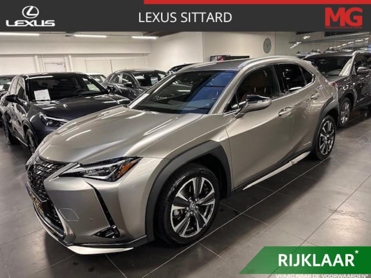 Lexus UX - 250h Luxury Line 250h Luxury Line, Lederen bekleding, 18" LM! - AutoWereld.nl