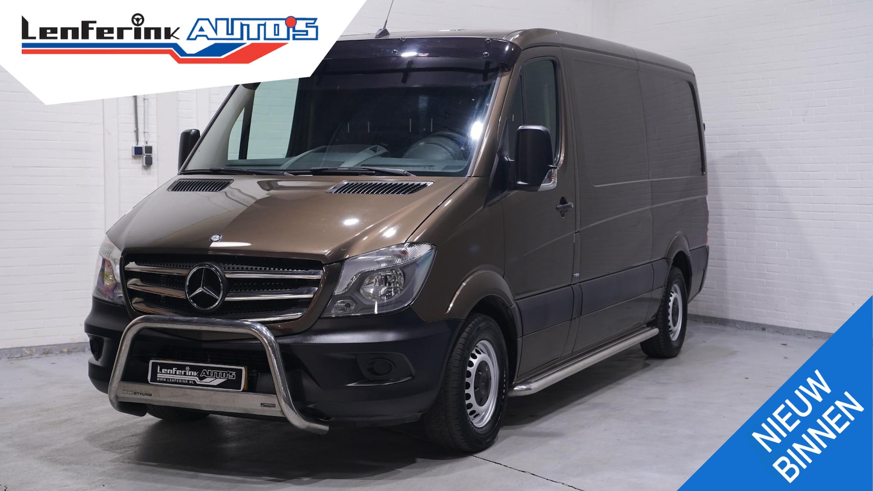 Mercedes-Benz Sprinter - 319 3.0 V6 190 pk L2H1 Navi, Camera, Trekhaak 2800 kg, Airco, Cruise Control, 3-Zits - AutoWereld.nl