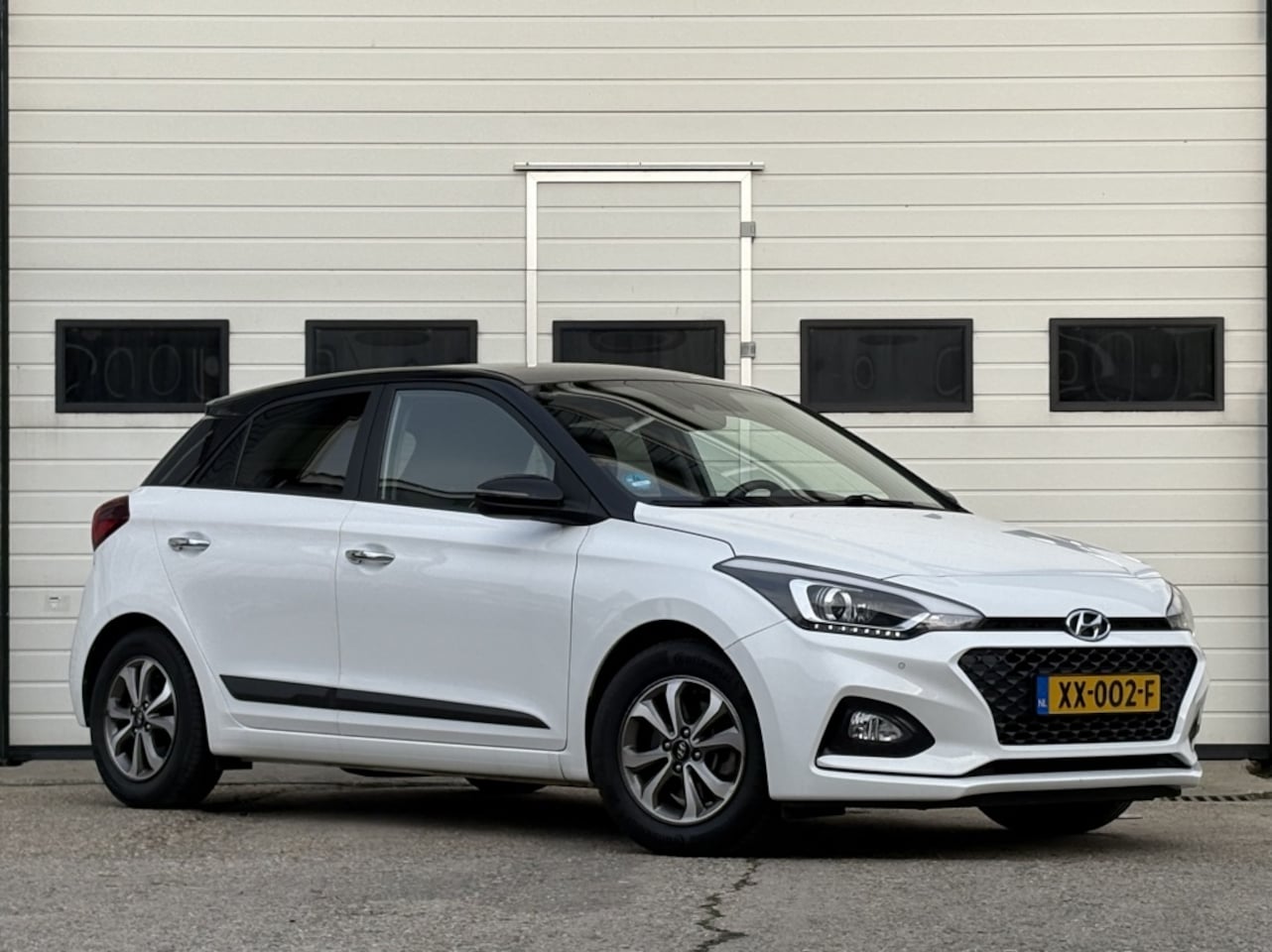 Hyundai i20 - 1.0 T-GDI Premium Automaat Navi | Camera | Keyless | Trekhaak - AutoWereld.nl
