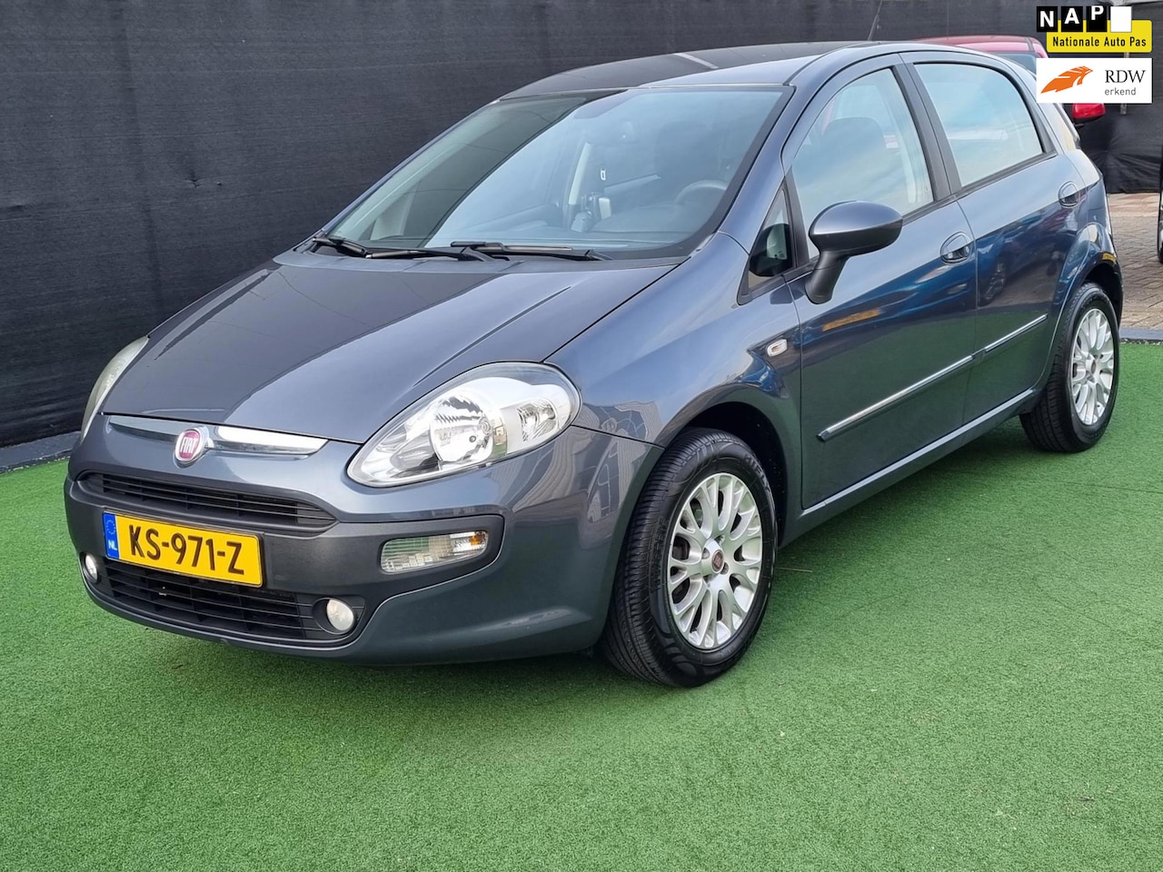 Fiat Punto Evo - 1.4 Dynamic AUTOMAAT NAVI! - AutoWereld.nl