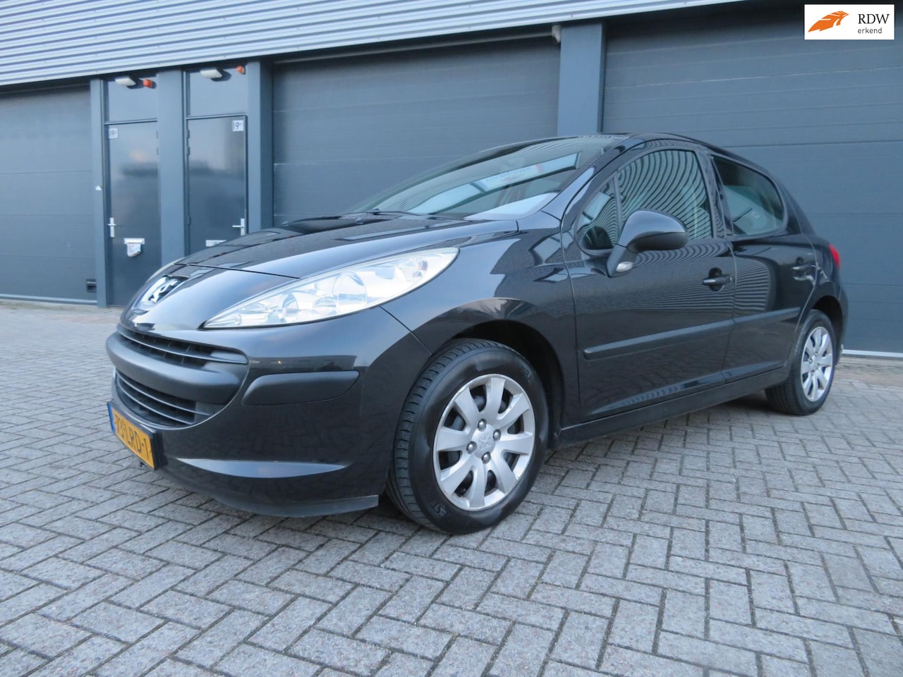 Peugeot 207 - 1.4 XR 5 deurs airco - AutoWereld.nl