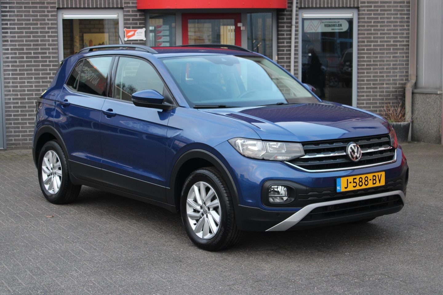 Volkswagen T-Cross - 1.0 TSI Life Business Clima/Trekhaak/Navi Incl Garantie!! - AutoWereld.nl