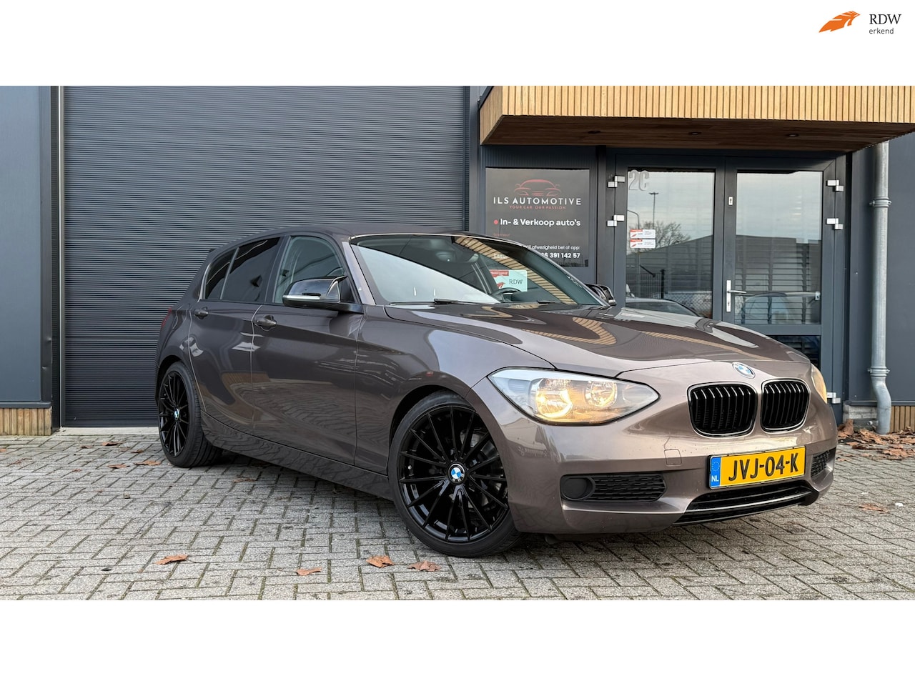 BMW 1-serie - 116d Executive 2.0 Diesel | Black Edition | 18” Velgen | Zeer Net - AutoWereld.nl