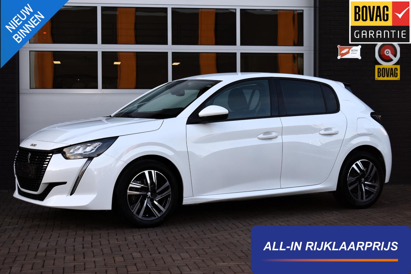 Peugeot 208 - 1.2 PureTech 100PK Allure Pack | Carplay | Keyless | Stoelverw. | Camera | Incl. garantie - AutoWereld.nl