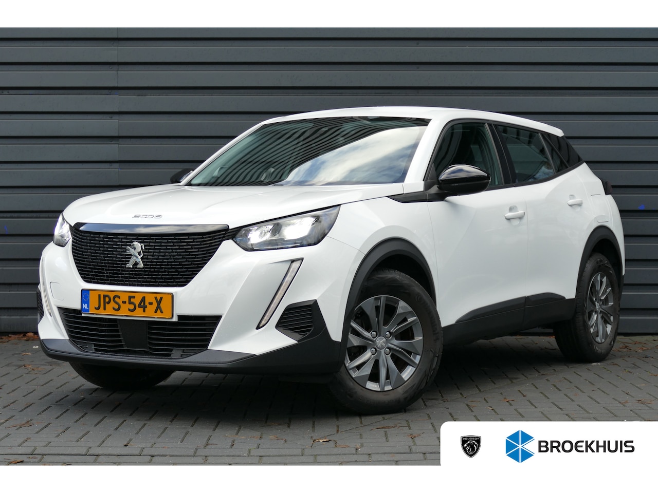 Peugeot 2008 - 1.2 PURETECH 130PK ACTIVE PACK / NAVI / CLIMA / LED / PDC / 16"LMV / STOELVERWARMING / BLU - AutoWereld.nl