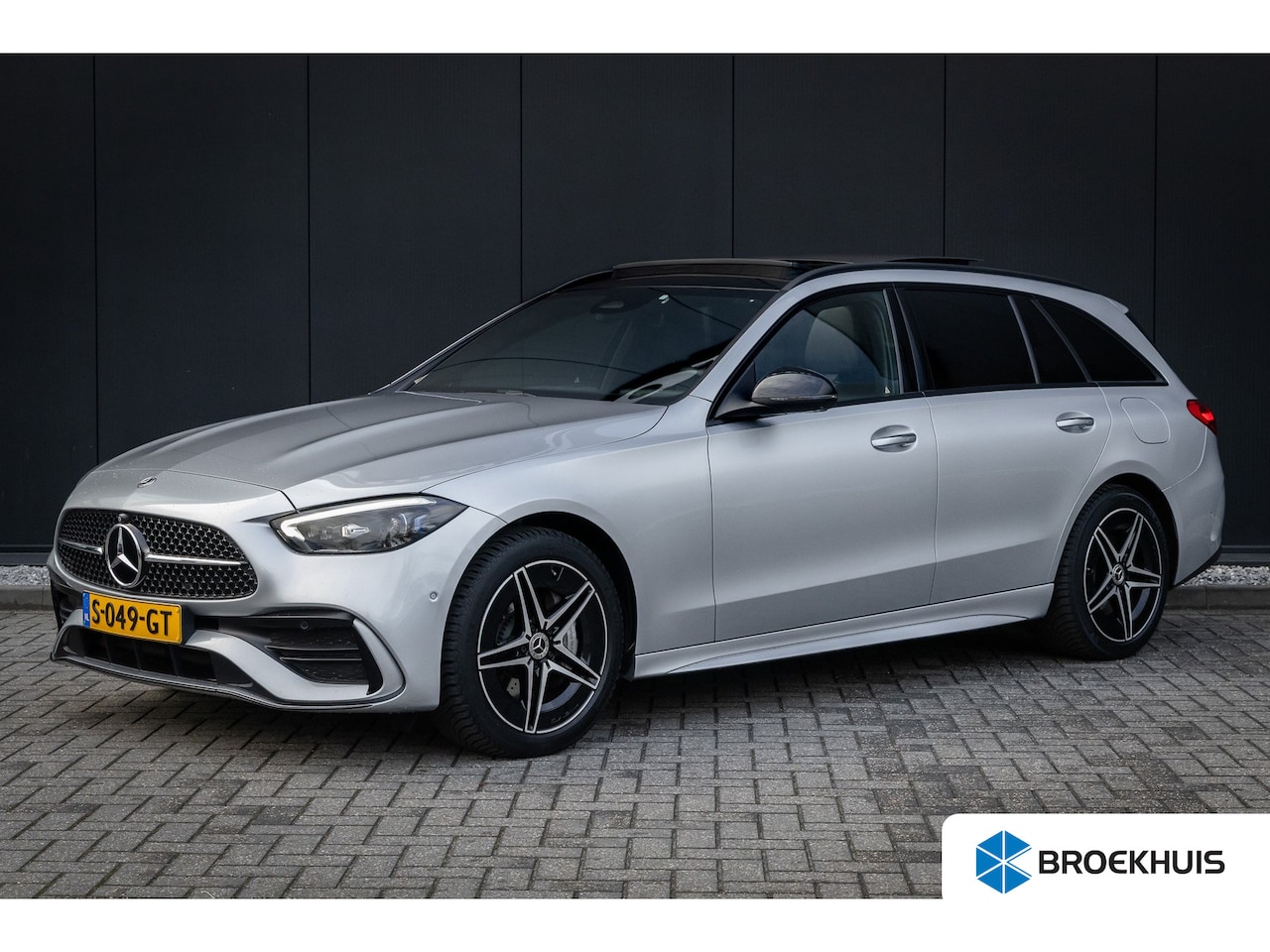 Mercedes-Benz C-klasse Estate - 300 e AMG Line | Burmester 3D | Head Up Display | Pano-dak | 360 Camera | Memory stoelen | - AutoWereld.nl