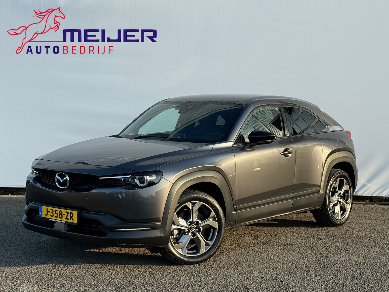 Mazda MX-30 - E-SkyActiv 145 First Edition 36 kWh HeadUp | LED | Sportvelgen | Stoelverw | Navigatie | C - AutoWereld.nl