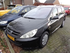 Peugeot 307 - 6-1-2027 a p k 7 persoons