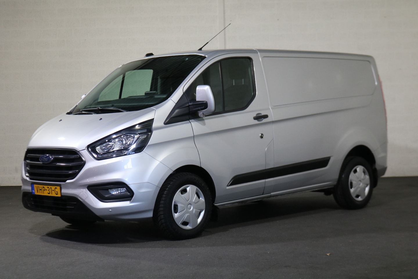 Ford Transit Custom - 2.0 TDCI L1 H1 Trend Automaat - AutoWereld.nl