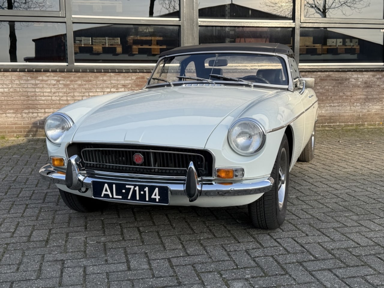 MG B type - 1.8 Roadster 1.8 Roadster - AutoWereld.nl