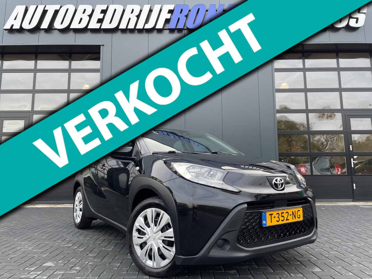 Toyota Aygo X - 1.0 VVT-i MT Play NL.Auto/Carplay/Led/Airco/Navigatie/1Ste Eigenaar/Hoge instap/Dealer Ond - AutoWereld.nl