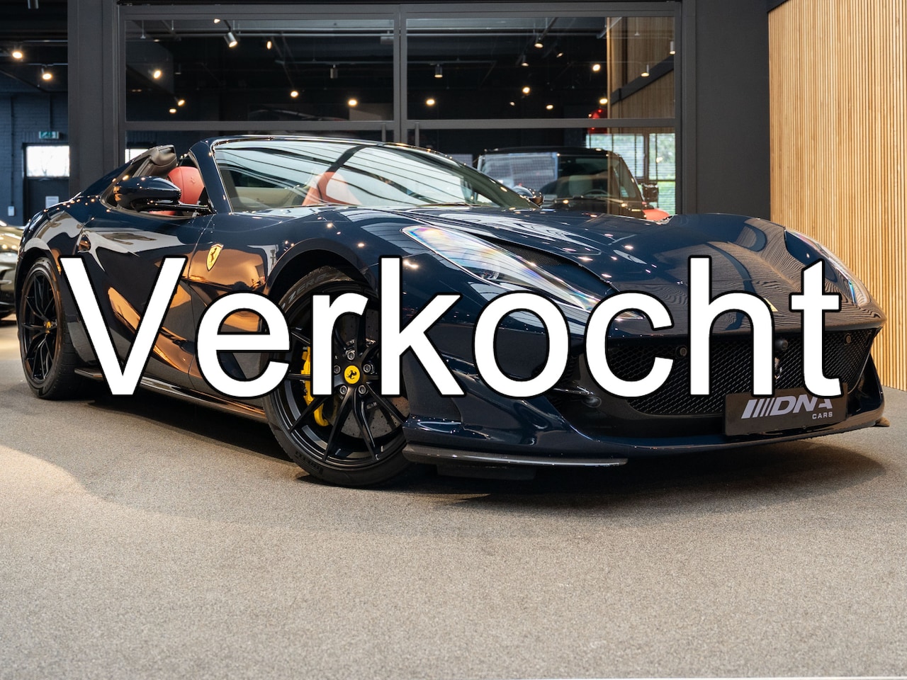 Ferrari 812 GTS - Voll Carbon Blue Pozzi 6.5 V12 HELE Lift Surround - AutoWereld.nl