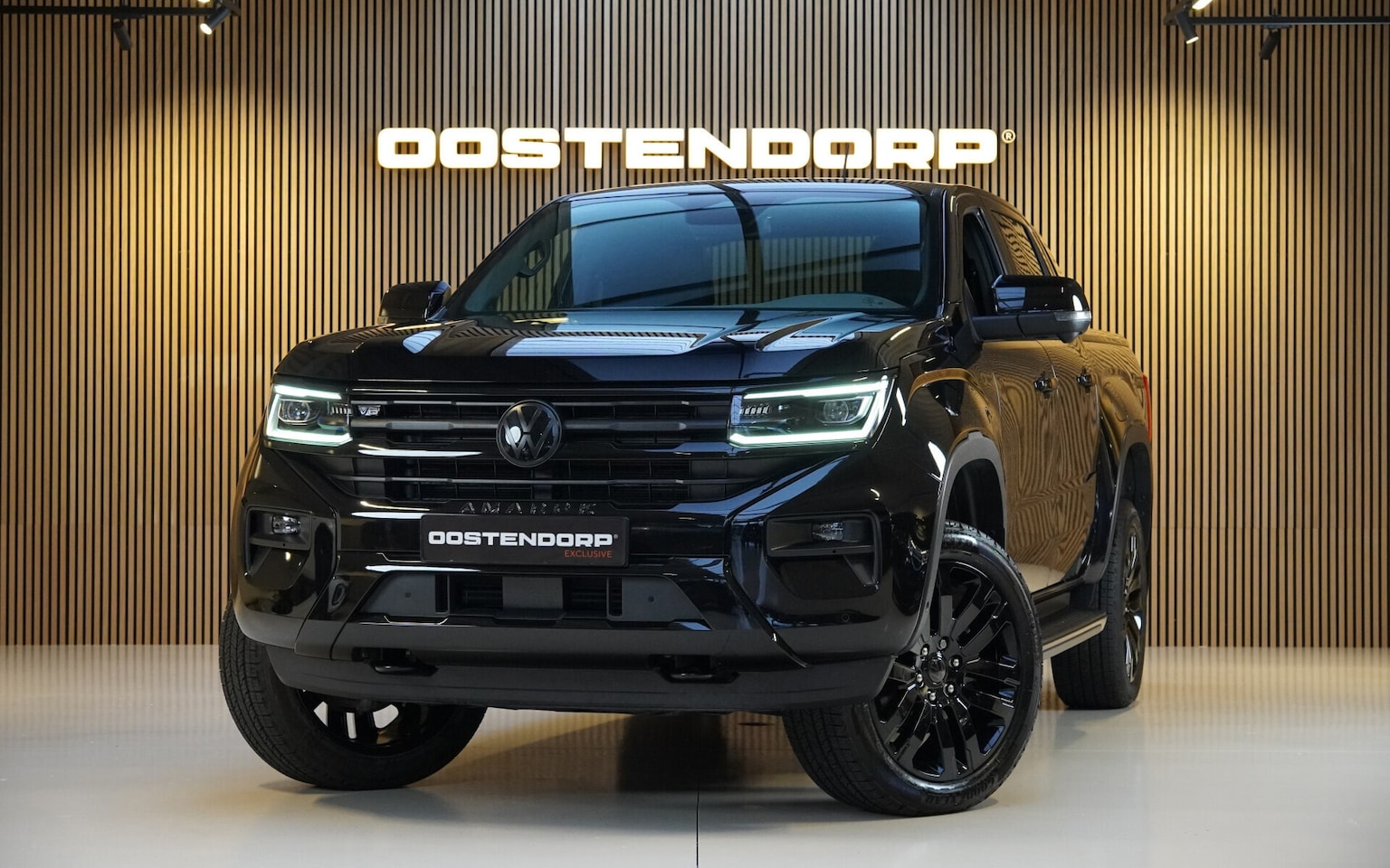 Volkswagen Amarok - 3.0TDI/240pk 4Motion Plus Cab Aventura BLACKSTYLE (2 persoons/ grijs kenteken)|2024|Leer|T - AutoWereld.nl