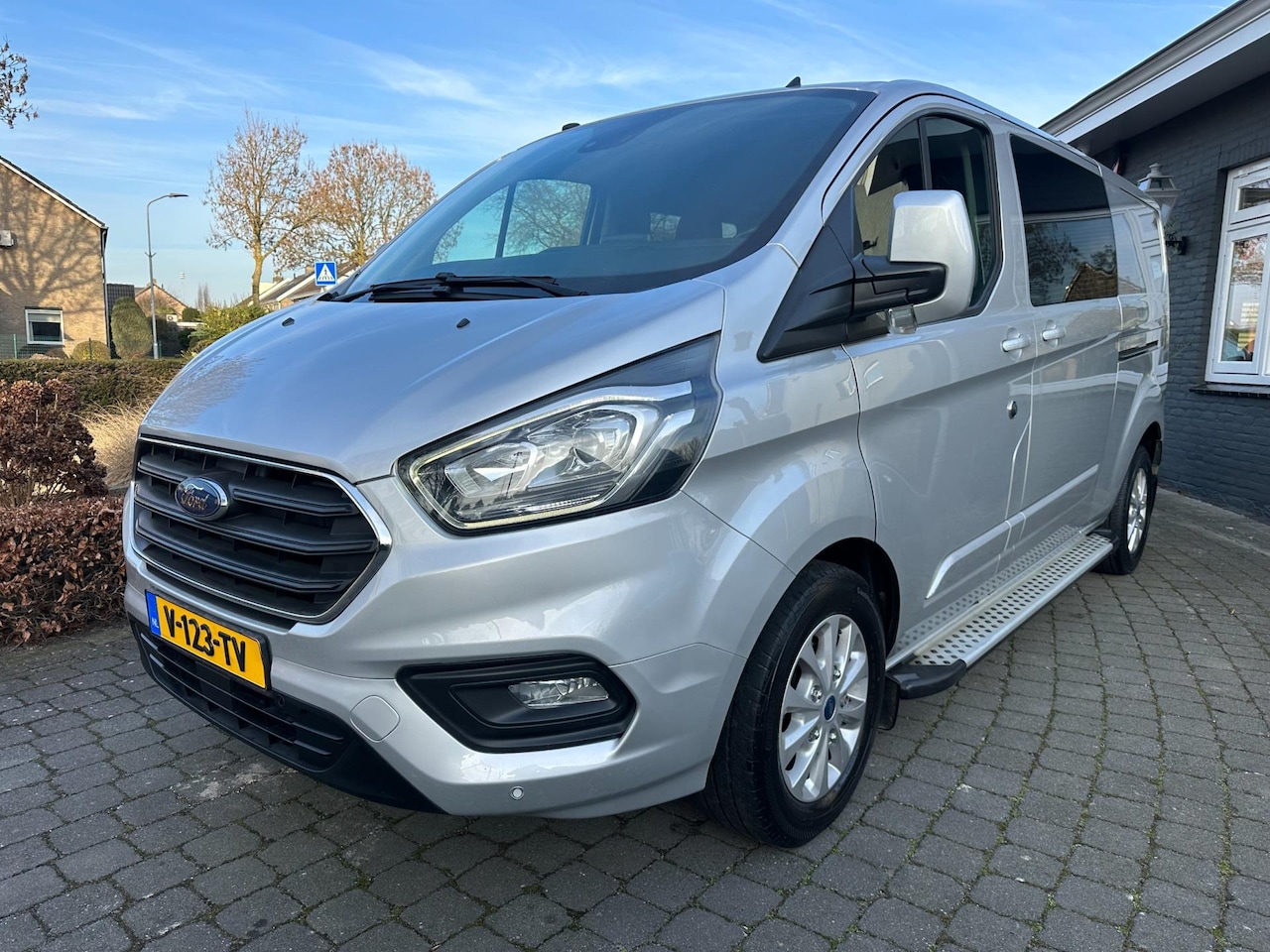 Ford Transit Custom - 300 2.0 TDCI L2H1 Limited Dubbel Cabine! - AutoWereld.nl