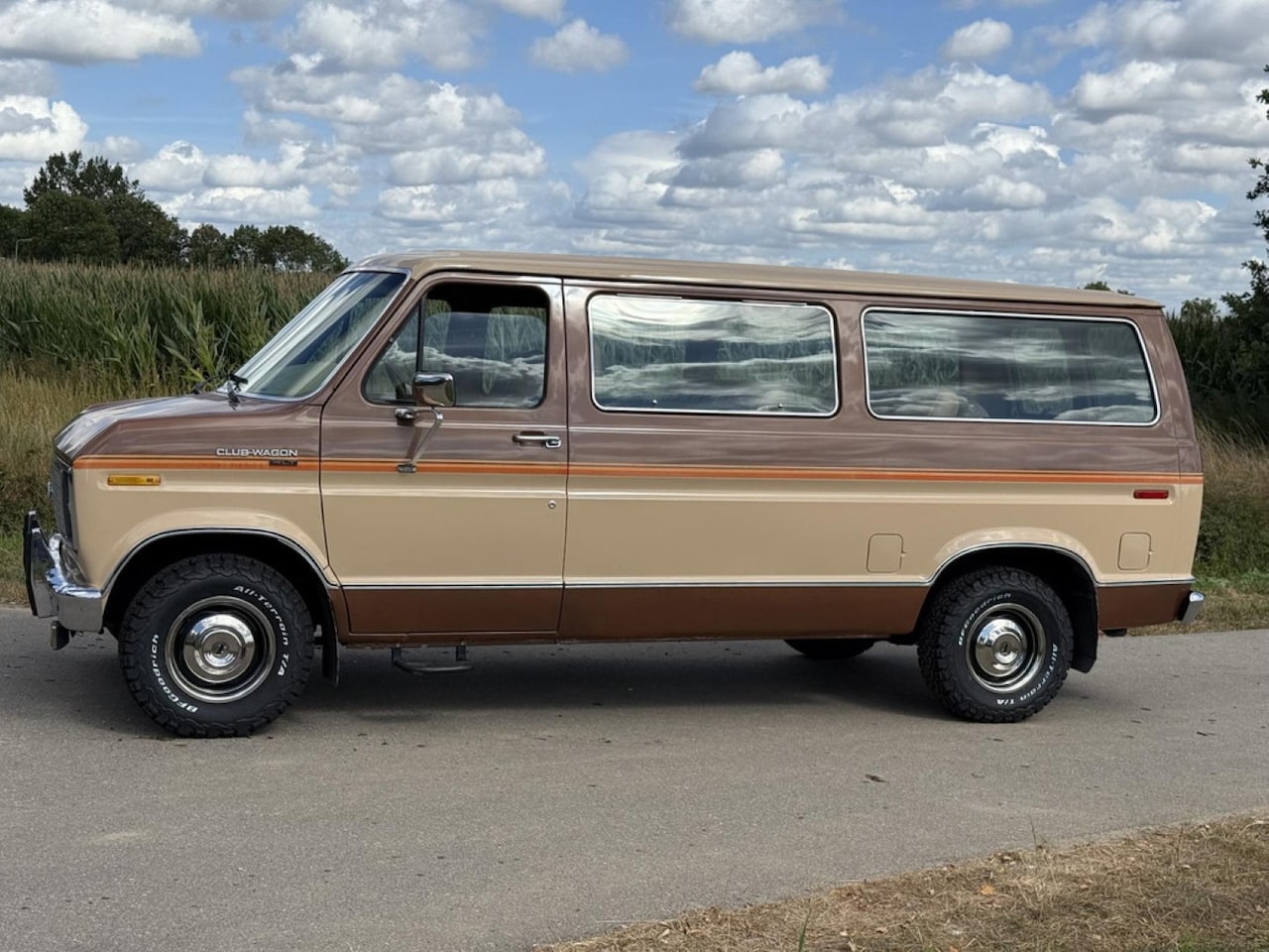 FORD CLUB WAGON XLT