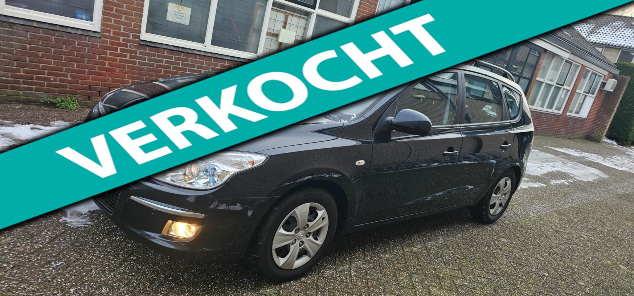 Hyundai i30 CW - 1.6 CRDi Dynamic airco lage kms - AutoWereld.nl