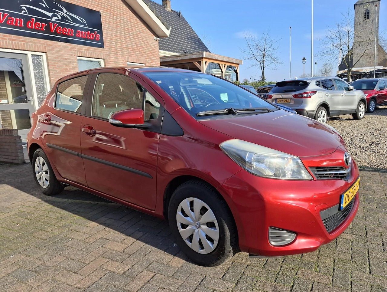 Toyota Yaris - 1.0 VVT-i Aspiration. Goed onderhouden en leuk uitgevoerd, o.a. navigatie, camera. etc. - AutoWereld.nl