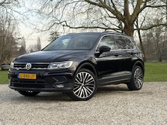 Volkswagen Tiguan - 150 PK DSG R-Line, ACC, Led, 20", Trekhaak