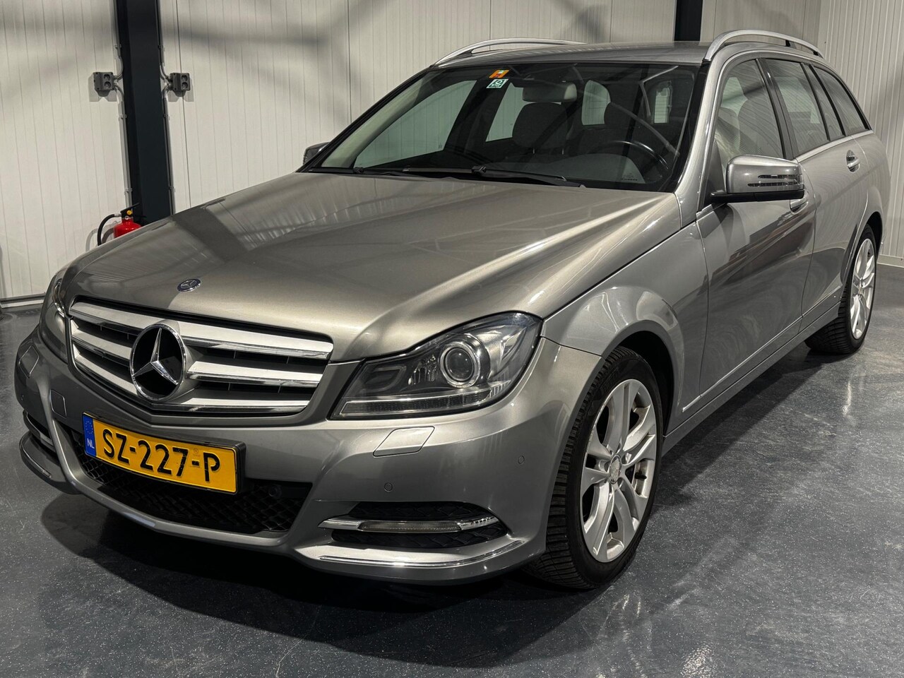 Mercedes-Benz C-klasse Estate - Grote beurt, volle auto, Xenon, trekhaak APK 11-2026 Avantgarde - AutoWereld.nl