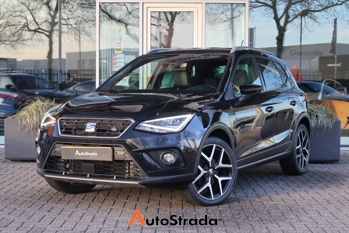 SEAT Arona - 1.5 TSI FR Business Intense Plus 150pk I Navi I Carplay I Virtual I Stoelverwarming | Came - AutoWereld.nl