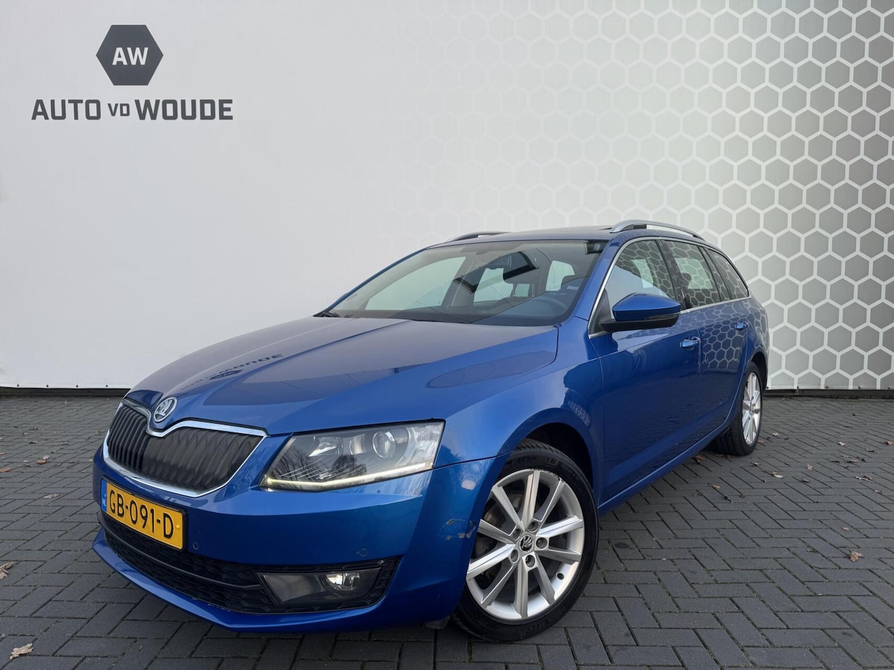 Skoda Octavia Combi - 1.2 TSI Panoramadak Xenon Stoelverwarming - AutoWereld.nl