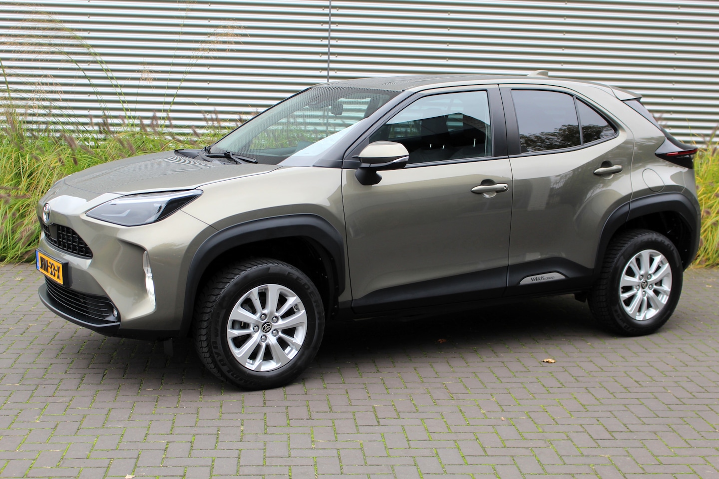 Toyota Yaris Cross - 1.5 Hybrid Dynamic Limited 4 AWD I CAR PLAY I ADP.CRUISE I CAMERA I - AutoWereld.nl
