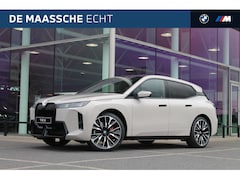 BMW iX - xDrive60 M Sport / Panoramadak Sky Lounge / Trekhaak / M Multifunctionele Stoelen / Soft-C