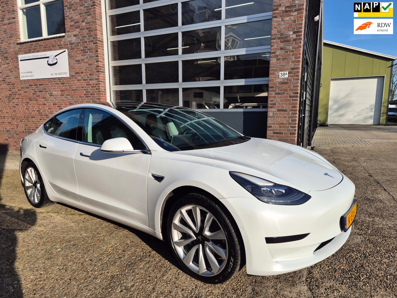 Tesla Model 3 - Standard RWD Plus 60 kWh *LFP accu, Trekhaak, 19 inch* € 13000 netto - AutoWereld.nl