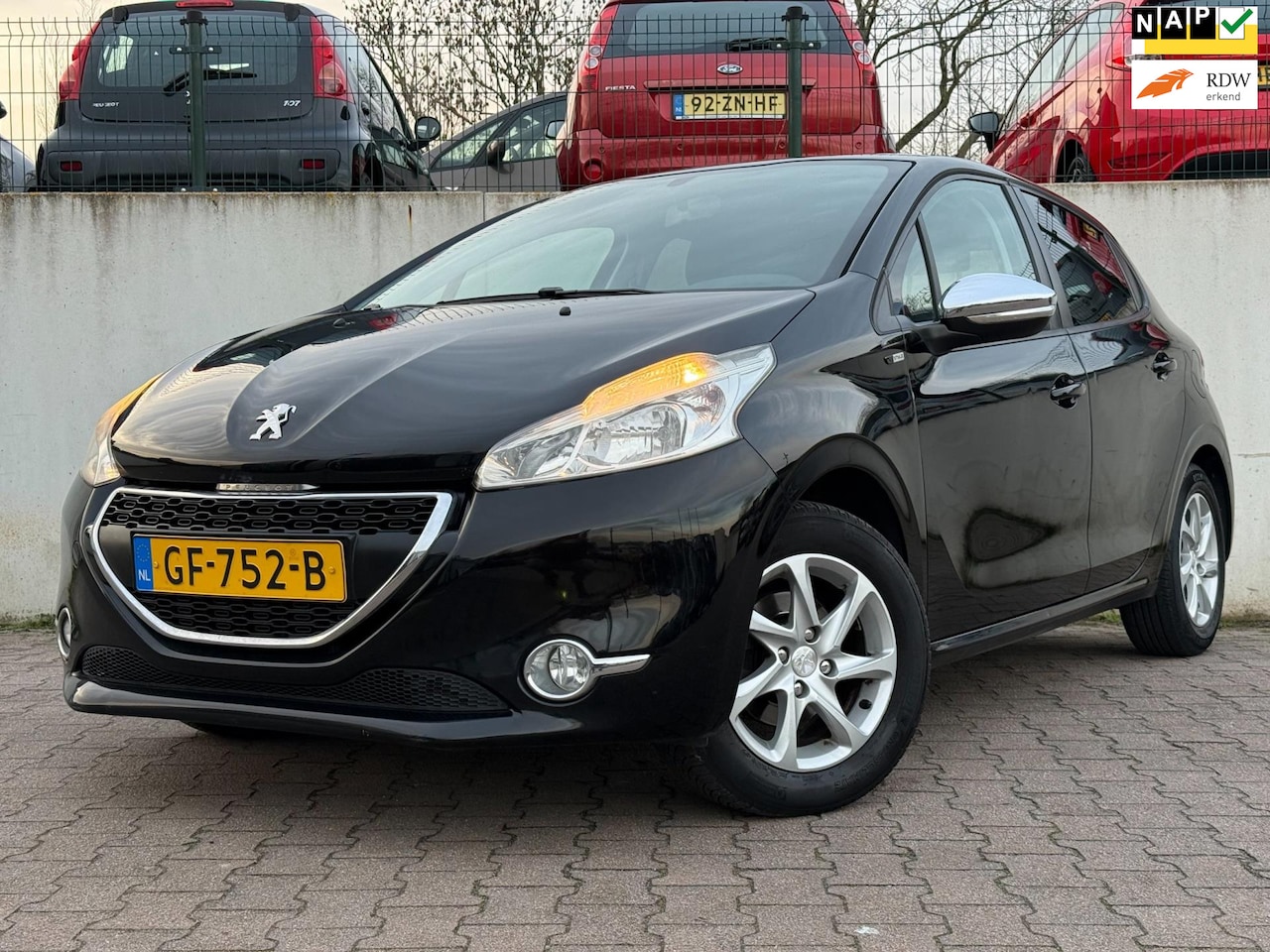 Peugeot 208 - 1.2 PureTech Style/NAVI/CRUISE/NAP/CHROOM PAKKET/NL AUTO/ - AutoWereld.nl