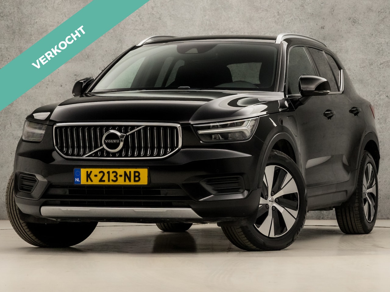 Volvo XC40 - 1.5 T4 Recharge R-Design Expression 211Pk Automaat (APPLE CARPLAY, GROOT NAVI, STUUR/STOEL - AutoWereld.nl