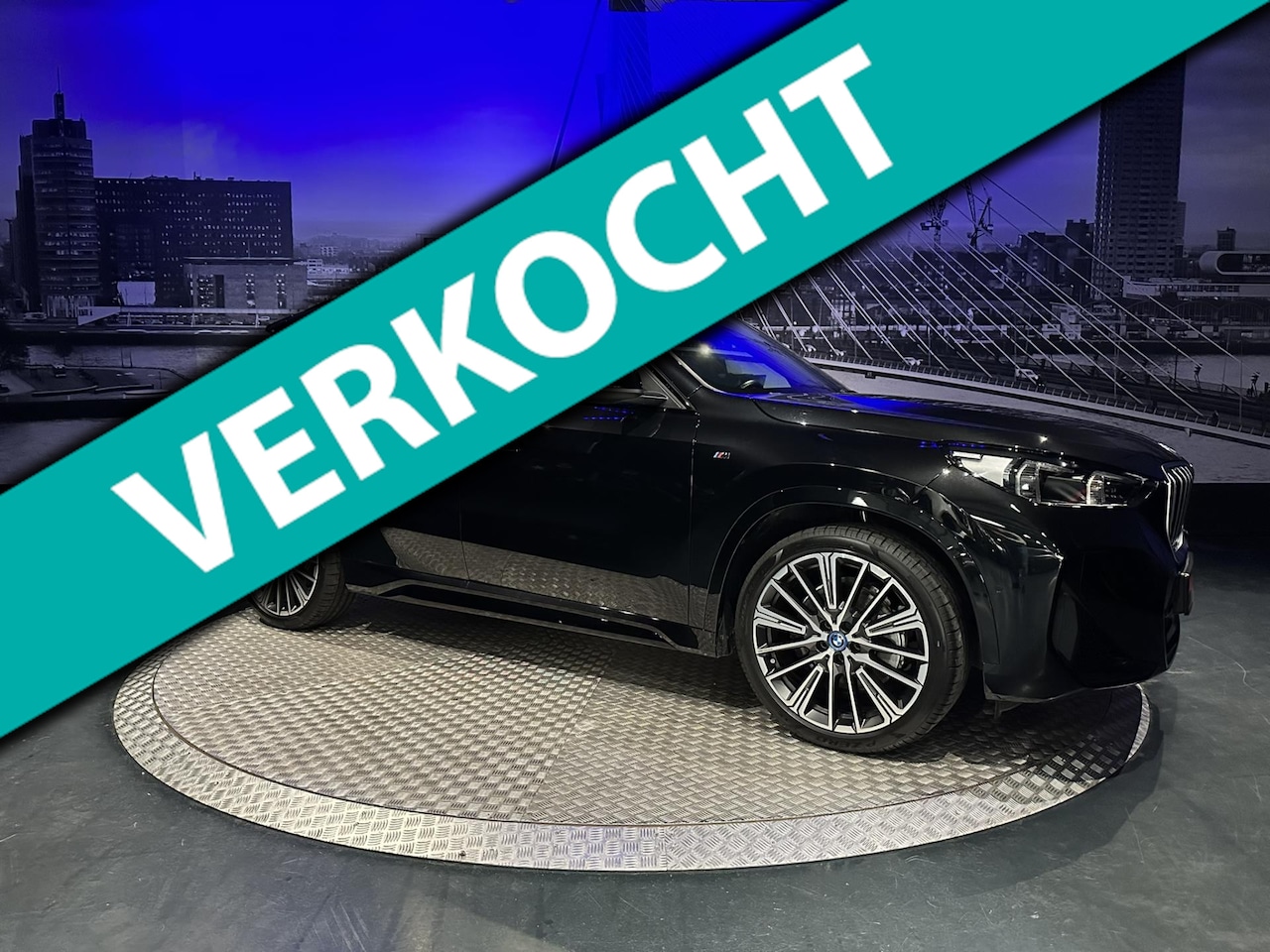 BMW X1 - XDrive25e M-Pakket *Pano*HUD*360camera*DriveAssPro* - AutoWereld.nl