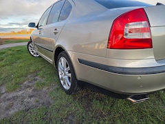 Skoda Octavia - 1.6 Elegance