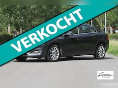 Volvo S60 - 1.6 T4 Summum 179 pk Automaat / Vol opties / Leder interieur / Navigatie / Airco met clima