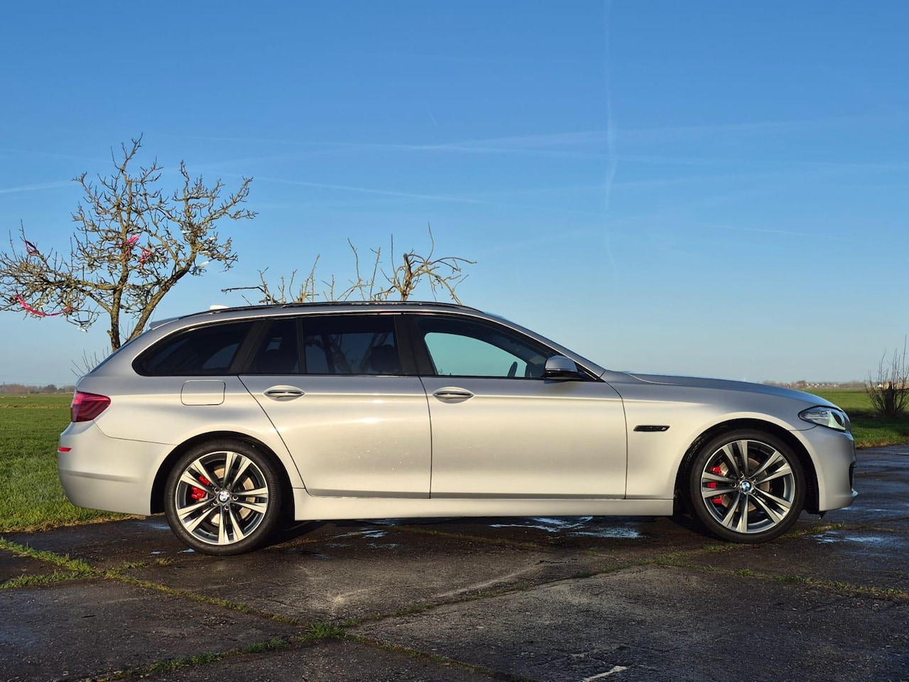 BMW 5-serie Touring - 520i High Executive 520i High Executive - AutoWereld.nl