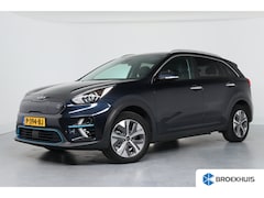 Kia e-Niro - DynamicLine 64 kWh | SOH 99, 6% | Dealer onderhouden | 1e Eigenaar | Camera | Stoel-/stuur