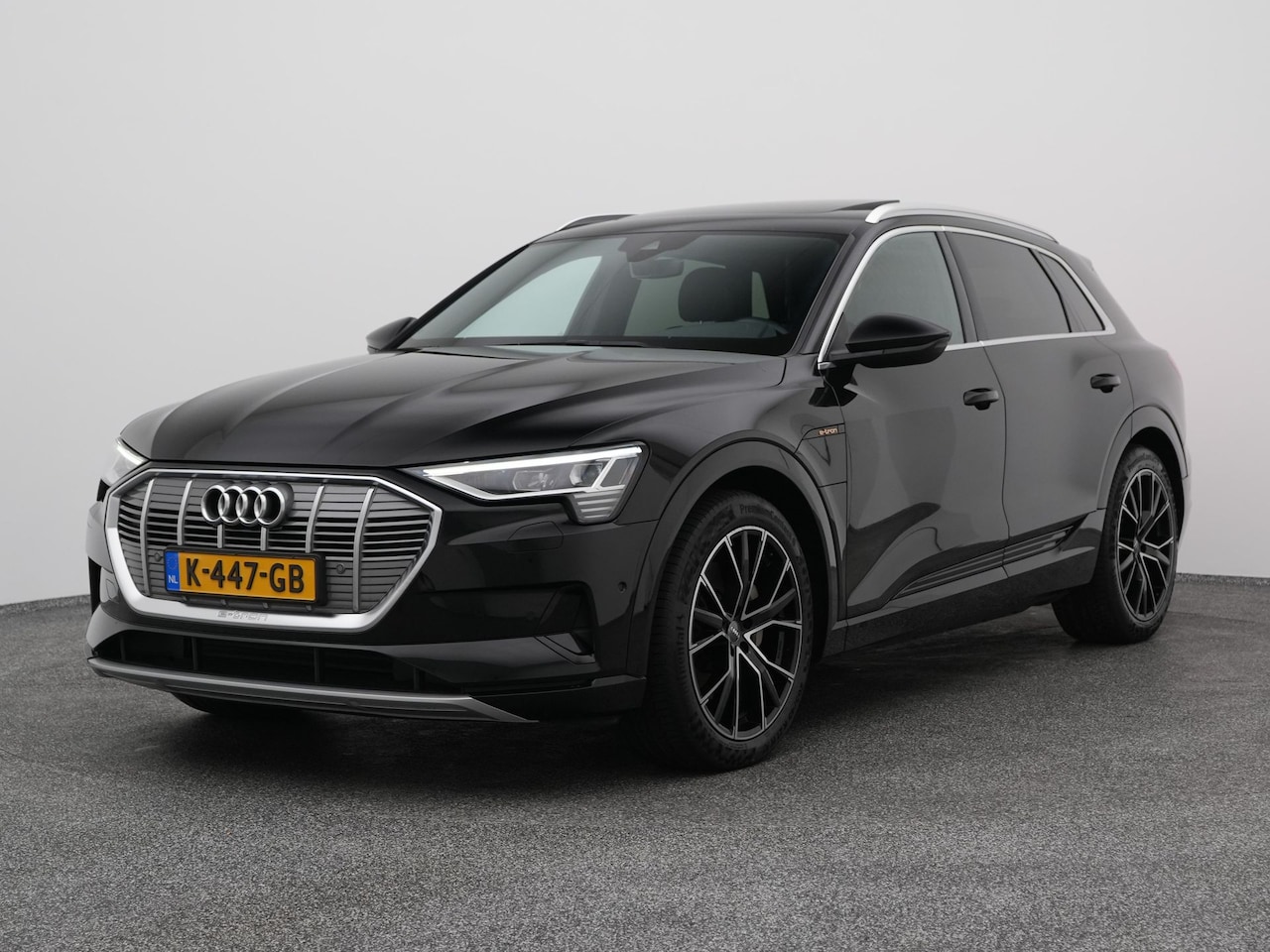 Audi e-tron - 50 quattro Business edition Plus 71 kWh | PANO | CAMERA | ADAPTIVE | LUCHTVERING | STOELVE - AutoWereld.nl