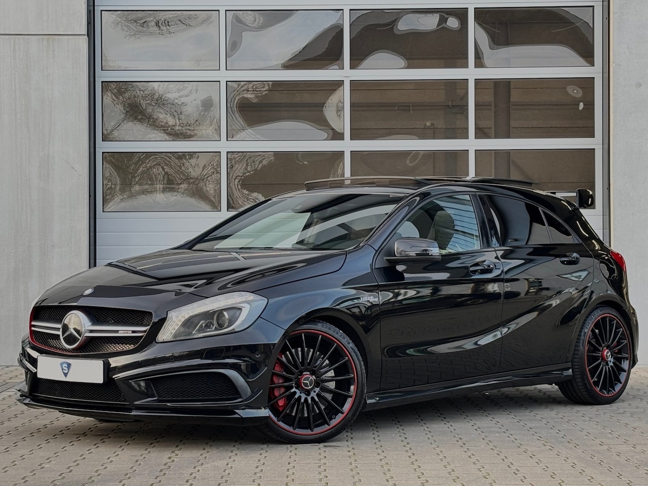 Mercedes-Benz A-klasse - AMG 45 4MATIC | H&K Audio | Schaalstoelen - AutoWereld.nl