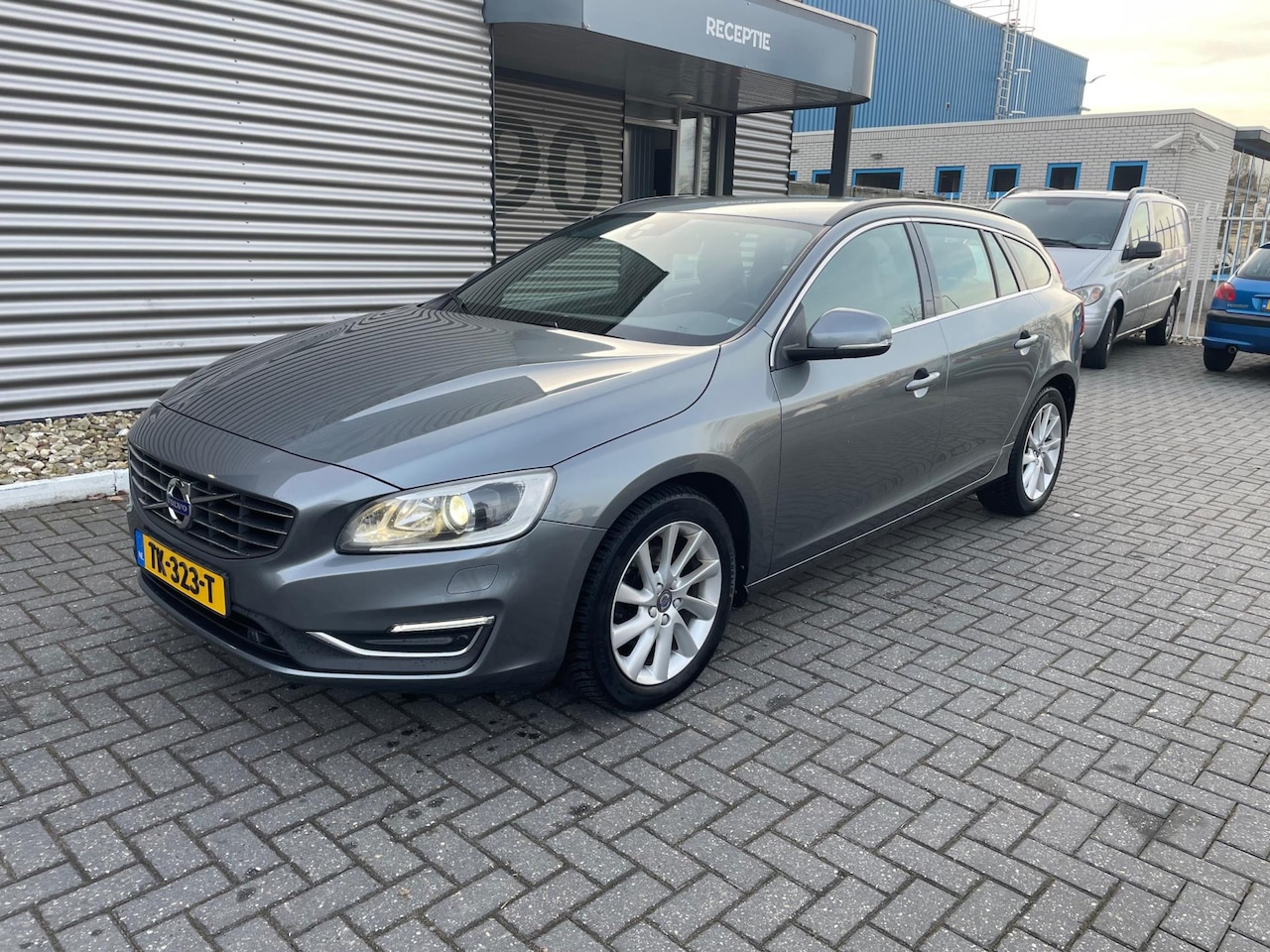 Volvo V60 - 2.0 D4 Nordic+ - AutoWereld.nl