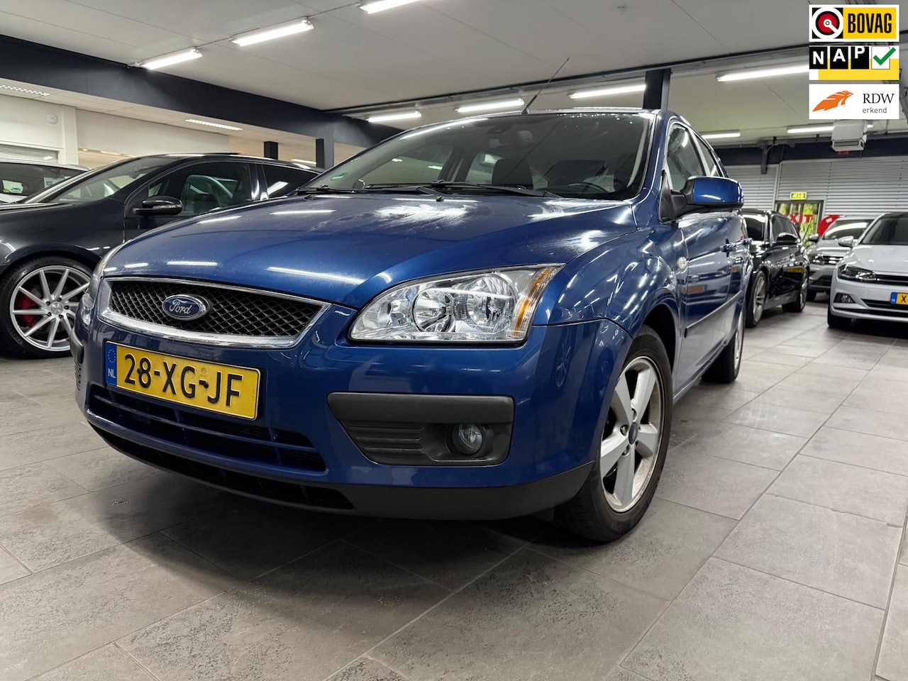 Ford Focus Wagon - 1.6-16V Futura airco elektrische pakket cruise controle lm-velgen trekhaak apk 31-01-2027 - AutoWereld.nl