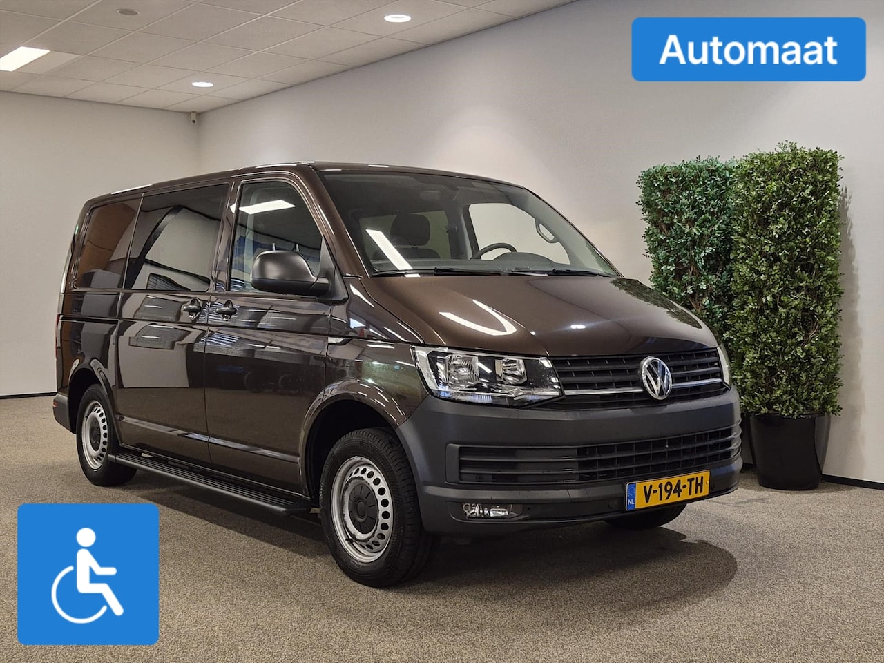 Volkswagen Transporter - L1H1 Rolstoelbus Automaat - AutoWereld.nl