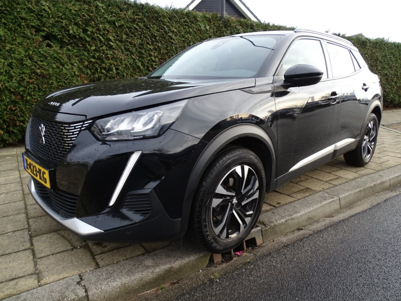 Peugeot 2008 - 1.2 PT ALLURE 131 Pk-Carplay-Cruise-Led-Blth-Media-Nav-Pdc - AutoWereld.nl