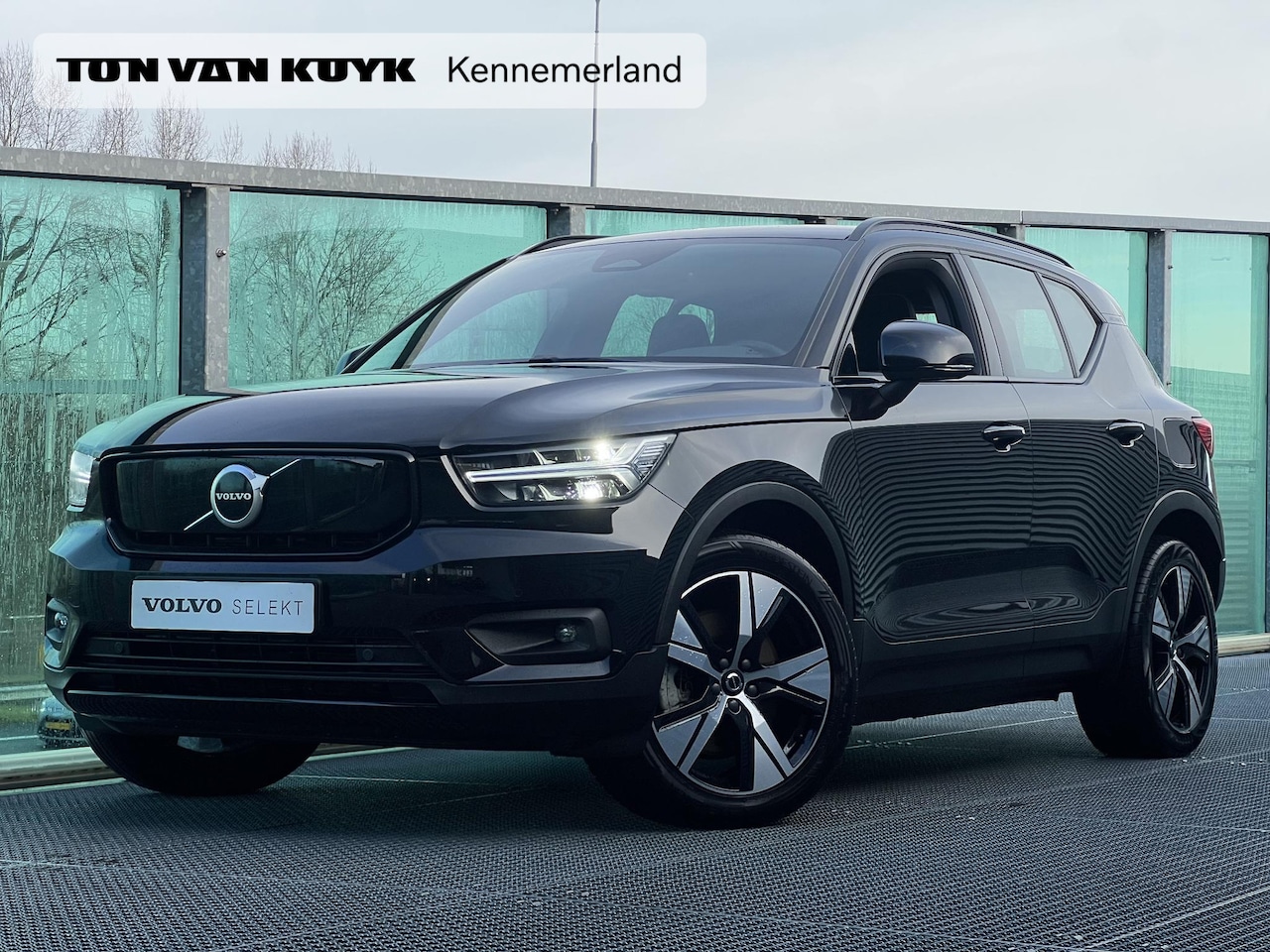 Volvo XC40 - Recharge P8 AWD R-Design Stoelverwarming, Stuurverwarming, Driver assist, Adaptive cruise, - AutoWereld.nl