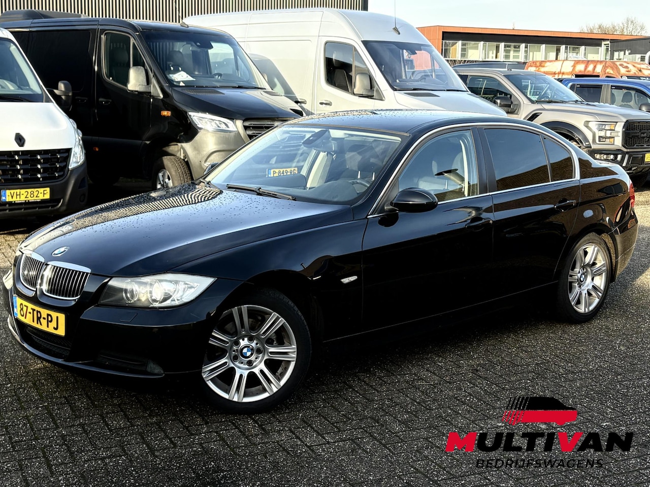 BMW 3-serie - 318i High Executive | DEALER ONDERHOUDEN | TREKHAAK INKLAPBAAR | GROOT SCHERM | XENON - AutoWereld.nl