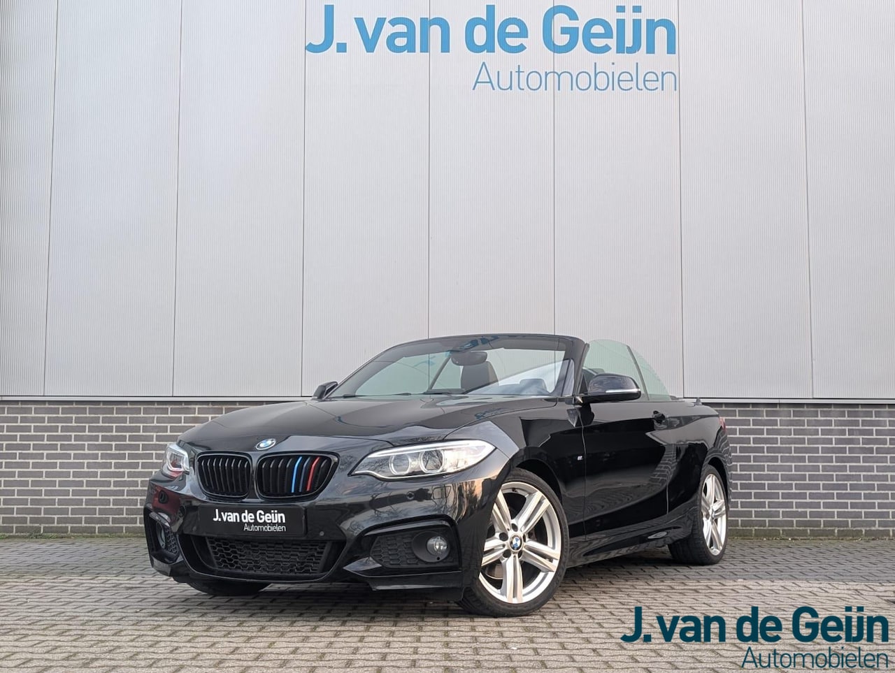 BMW 2-serie Cabrio - 220i M Sport | Leder | Camera | Keyless | Navi Prof | Lage kmstand - AutoWereld.nl