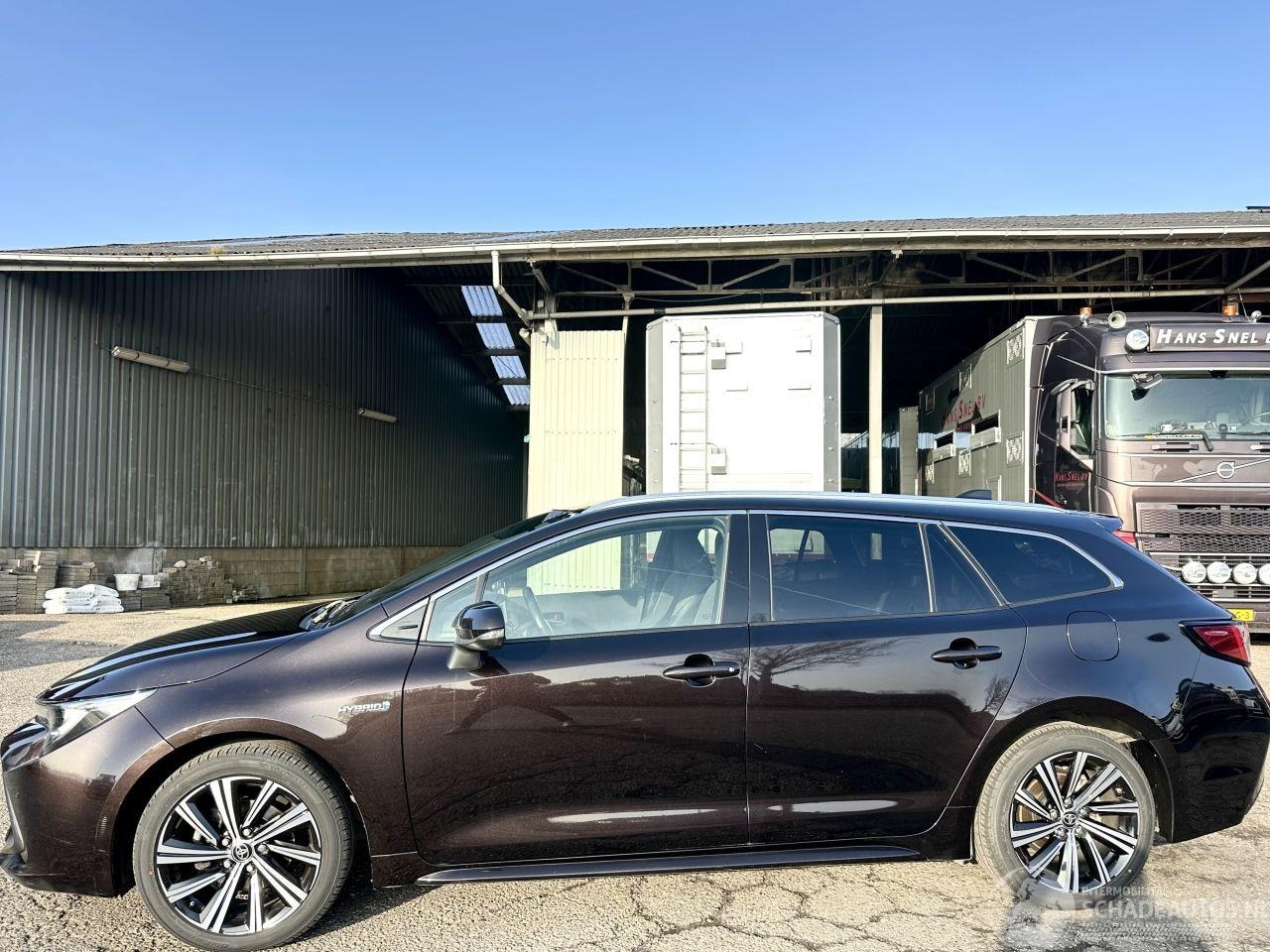 Toyota Corolla Touring Sports - 1.8 Hybrid Dynamic 1.8 Hybrid Dynamic - AutoWereld.nl